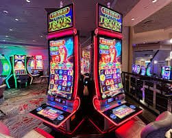 Permainan slot dan kasino live dengan grafik menarik di platform hadirtoto yang mobile friendly